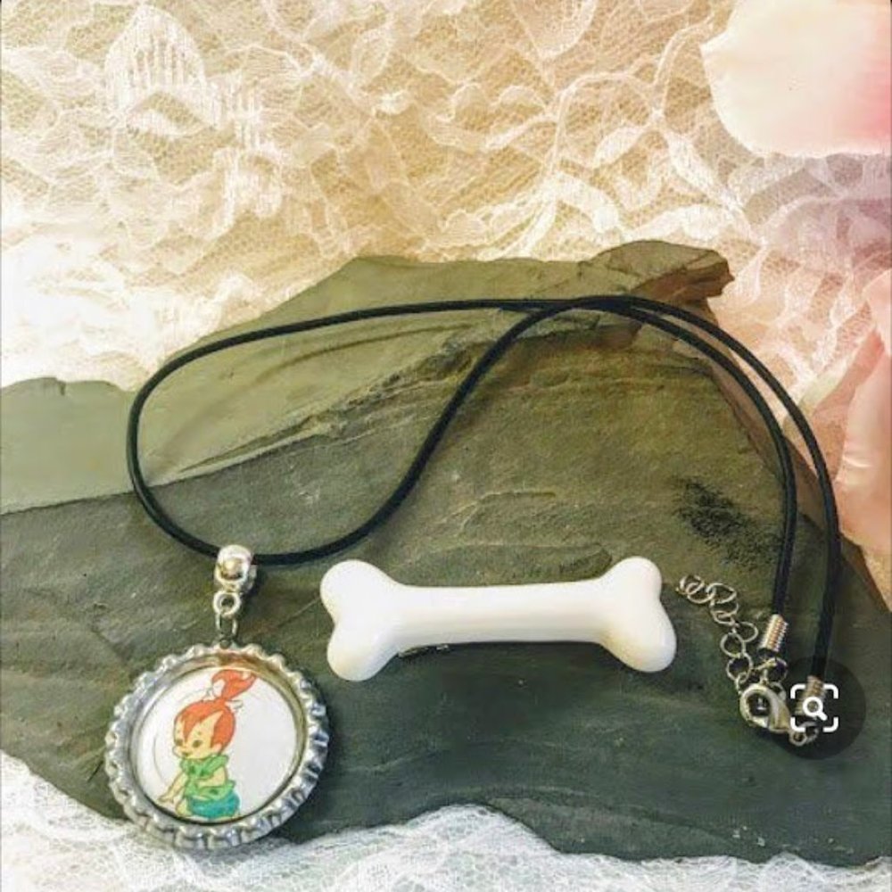 1 Pcs Bone Hair Clip Pebbles And FREE Necklace.